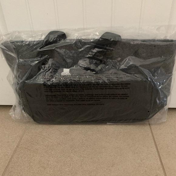 Travel Tote Bag NWT - Picture 6 of 6